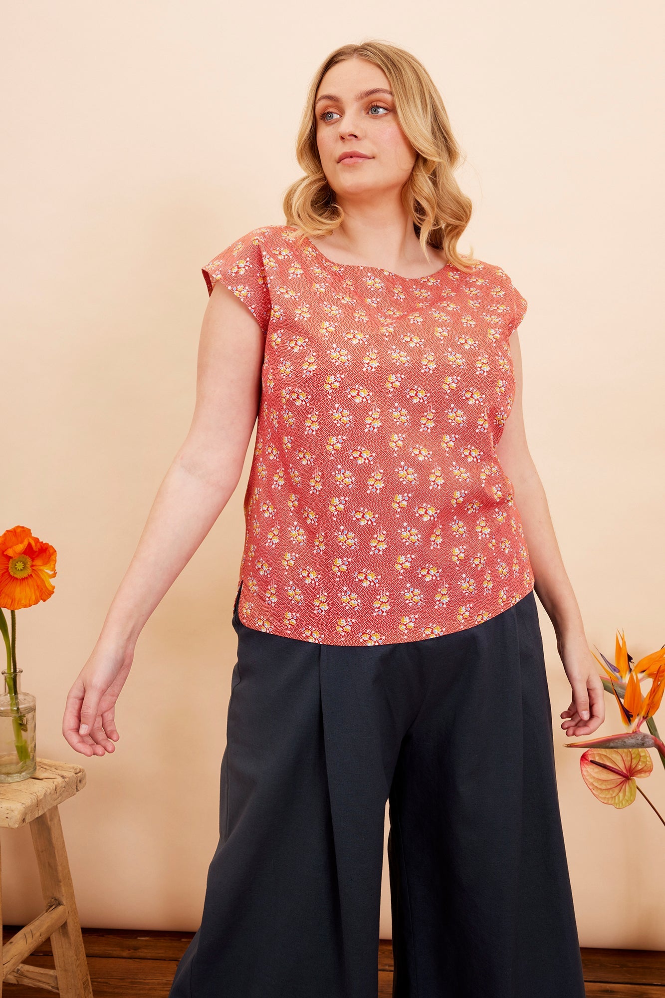 Image of EDNA PAPRIKA DITSY FLORAL TOP - NON RETURNABLE SAMPLE SAMPLE SALE - Top